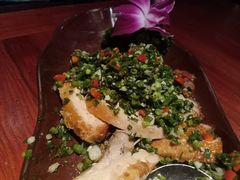 大理风味葱椒鸡-花马天堂云南餐厅 Lost Heaven(外滩店)