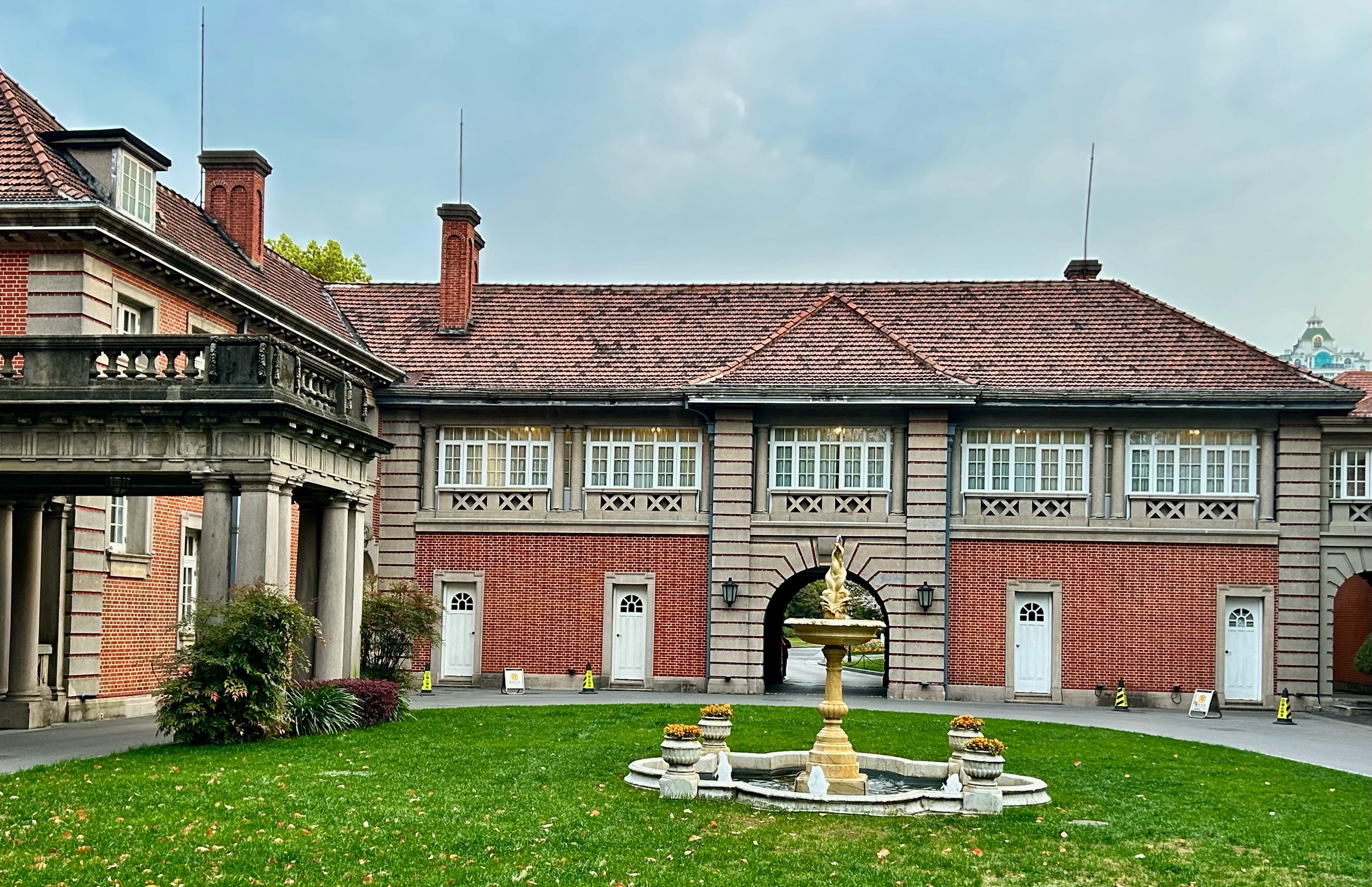 瑞金宾馆:英伦法风里赏樱