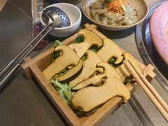 -阿婆情腊排骨火锅·野生菌季(古城旗舰店)