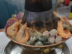 -一口猪海鲜浑锅·东北家常菜