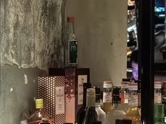 -FOUR PLAY BAR