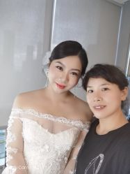 -现代经典婚纱摄影