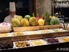 -半岛翡丽海鲜自助餐厅(观风亭店)