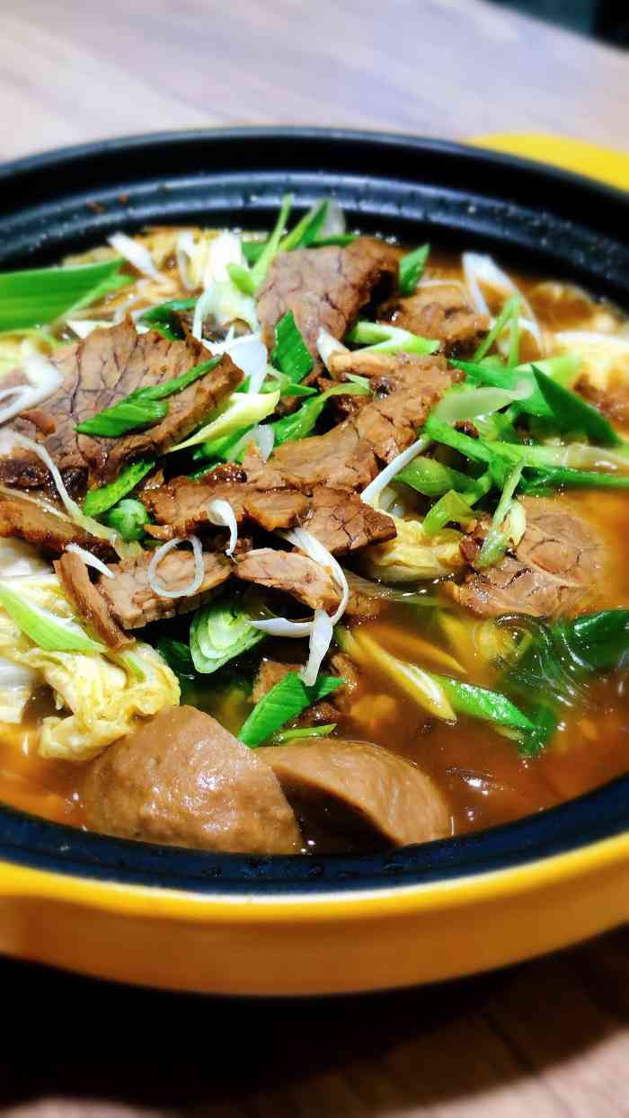 煲丢丢特色砂锅-"0169♀15看着名字,让人喜欢!卤牛肉煲还.