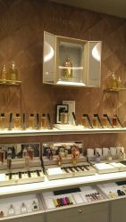 点击看大图 -法国娇兰精品店