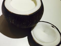 -志龙皇冠吃货椰子铺