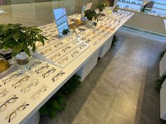 -罗伯特眼镜·蔡司官方授权(前海桂湾店)