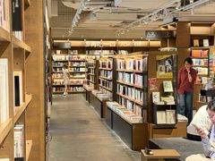 -茑屋书店(天目里店)