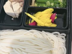 -新世界·过桥米线宴