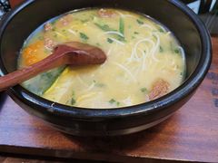 -银米·云南传统过桥米线(双廊黑金冠店)