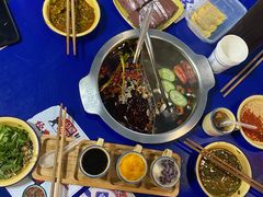 -马路边边串串香(苗栗路店)