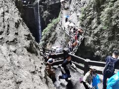 -龙水峡地缝景区