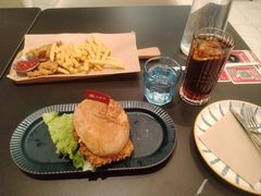 -必胜客(砂之船中东奥莱店)