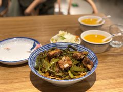 精选肋排焖面-金豆角砂锅焖面(安贞店)