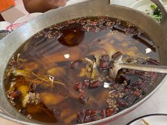 -鑫巴蜀小镇 · 水煮鱼专研店(玉桥店)