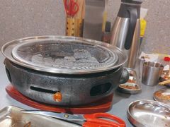 -围炉肉舍丹东海鲜烤肉·烤活鳗(步行街店)
