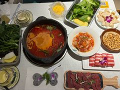 -贵府酸汤牛肉火锅·贵州老字号(飞山街店)