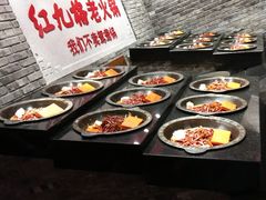 -红九格老火锅(三峡广场店)