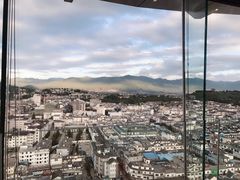 -官房大酒店-玉龙旋宫观景餐厅