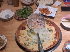 -洱火云南酸菜牛肉火锅(石景山当代商城店)