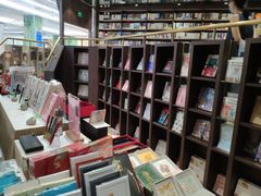 -钟书阁(群光广场店)