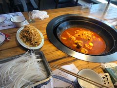 -山河屯铁锅炖(哈西站店)