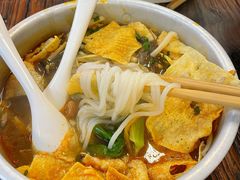 -丽丽三鲜螺蛳粉(田林路店)