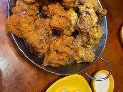 -BHC炸鸡(明洞总店)