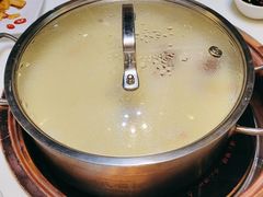 -洪氏嗨捞·猪肚鸡火锅(阳光天地店)