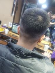 点击看大图 -摩登时尚烫染定制专家