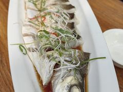 清蒸海鲜汁翘嘴大白鱼-花舍·新派粤菜·西餐·下午茶(亚运村·鸟巢店)