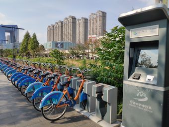 宁波公共自行车租赁点(万达广场站)