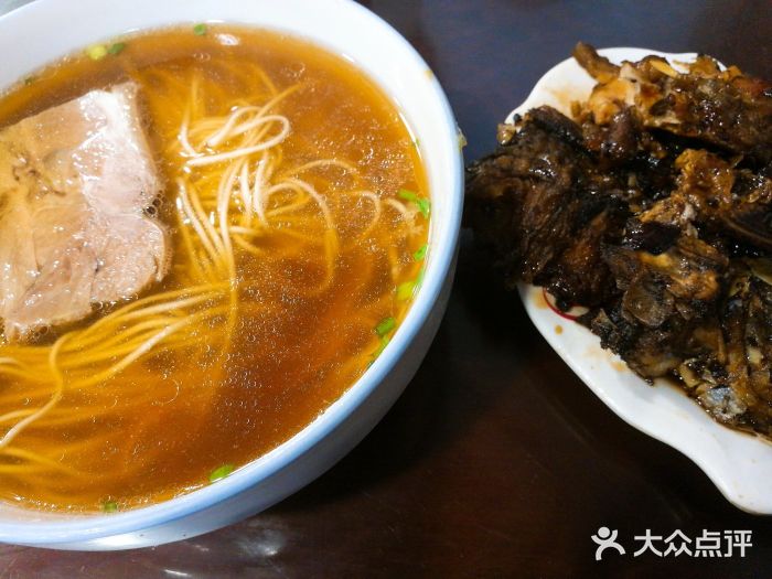 德兴馆(广东路总店)焖蹄二鲜面图片