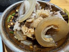 -苗阿哥酸汤牛肉火锅(体育场店)
