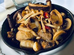 橄榄油煎蘑菇-藏红花·西班牙餐厅(北京五道营店)