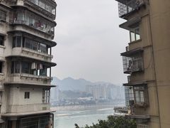 -白象居