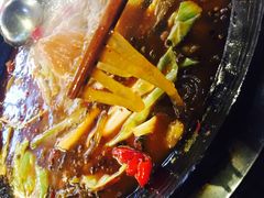 -鸿顺老铁锅美蛙鱼府(解放碑店)