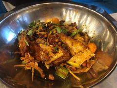 -愉肴麻辣香锅(中山路店)