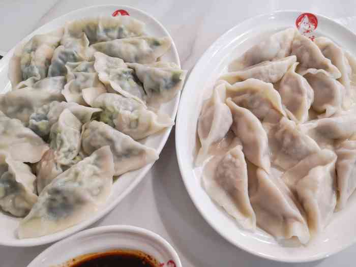 喜福湾虾仁水饺(印象城店)-"「鲜榨芒果汁」开餐前,一杯鲜榨芒果汁,口