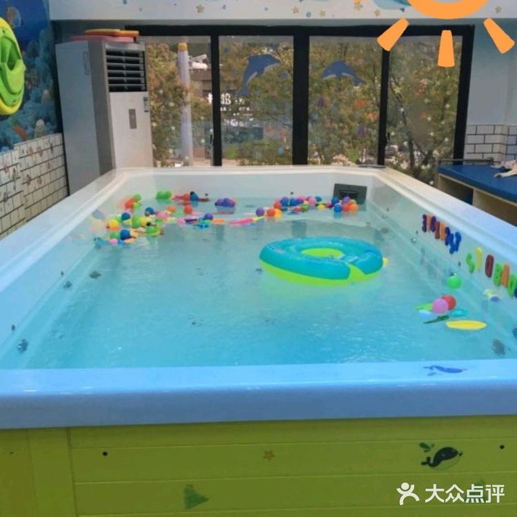 带着宝宝快来游泳吧！
