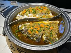 -阿瓦山寨·湘菜现炒·剁椒鱼头王(咸阳总店)