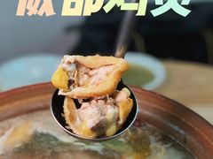 阳山骟鸡-威邵鸡煲(西华路总店)