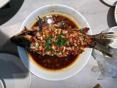 香煎鲫鱼-费大厨辣椒炒肉(黄兴中心广场店)