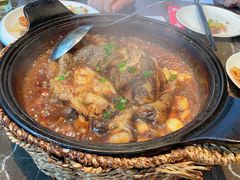 砂锅碟鱼头-双合园·海鲜水饺青岛菜(大尧三路店)