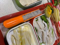 -钢管厂五区小郡肝串串香火锅(梅川路店)
