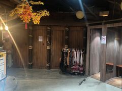 -暴风岛沉浸式体验馆(百联世纪店)