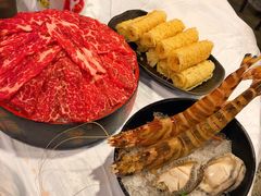 -鲜入围煮花胶鸡海鲜火锅