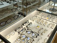 -优视觉视光中心•青少年近视防控(新世界中心写字楼店)