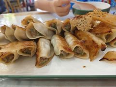 -大肚水饺锅贴·家常融合菜(新港店)