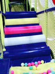 -蹦贝运动中心·蹦床·攀岩·闯关(龙岗店)